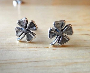 Sterling Silver TINY 9x8mm 3D Irish 4 leaf Clover Studs Earrings! - Picture 1 of 4
