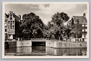 Postcard Amsterdam Keizersgracht Leidschegracht Canal Bridge Posted 1953 - Picture 1 of 2