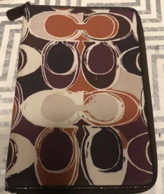  Coach Tablet Case Multicolor 8.5” X 6” Foto 1 de 4