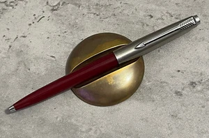Vintage Pre 1980 Made in England Parker 45 Ballpoint Pen in Dark Red #BP12 - Picture 1 of 3