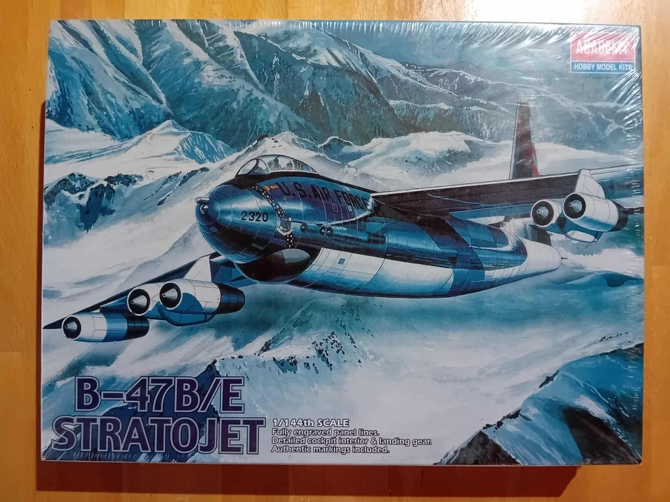 Academy 1/144 Boeing B47B/E Stratojet - Photo 1/1