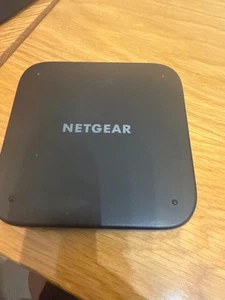 NETGEAR Nighthawk M6 5G (MR6110) - Routeur mobile débloqué - utilisé deux fois - Photo 1/4