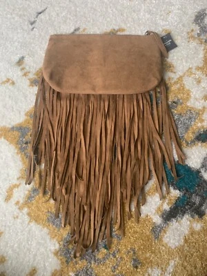 Bolso sin asas de bolsillo con flecos de gamuza sintética Abercrombie & Fitch Country Western Foto 1 de 3