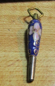 VTG ORIENTAL CLOISONNE' BEAUTIFUL BLUE COLORS POCKET WATCH WINDING KEY 1 1/2" L - Picture 1 of 7