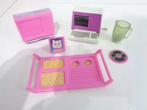 Accesorios Barbie vintage TV ordenador y bandeja etc. Mattel 1982 - Imagen 1 de 5