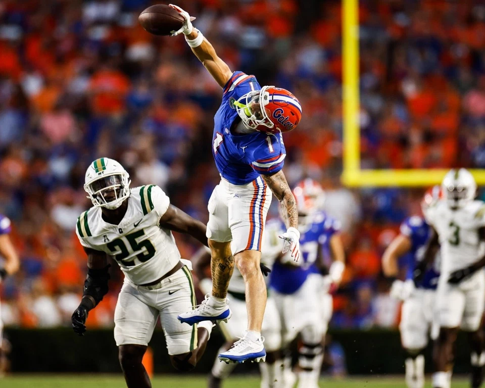 Футбольное фото Рики Пирсолла из Florida Gators 8x10 NCAA одной рукой - Изображение 1 из 1