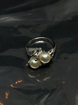 Anillo Talla 8 18k HGE HMS Tono Plata Filigrana Imitación Perla Lucita Cristales Firmado✨ Foto 1 de 4