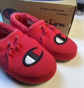 Men’s CHAMPIONS UNIVERSITY SLIPPERS Size 9M - Picture 1 of 15