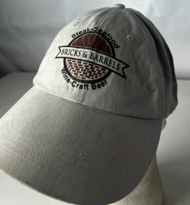 Ladrillos y Barriles Restaurante Gorra Empleado Trabajo Filete Mariscos Vino Cerveza Artesanal Foto 1 de 3