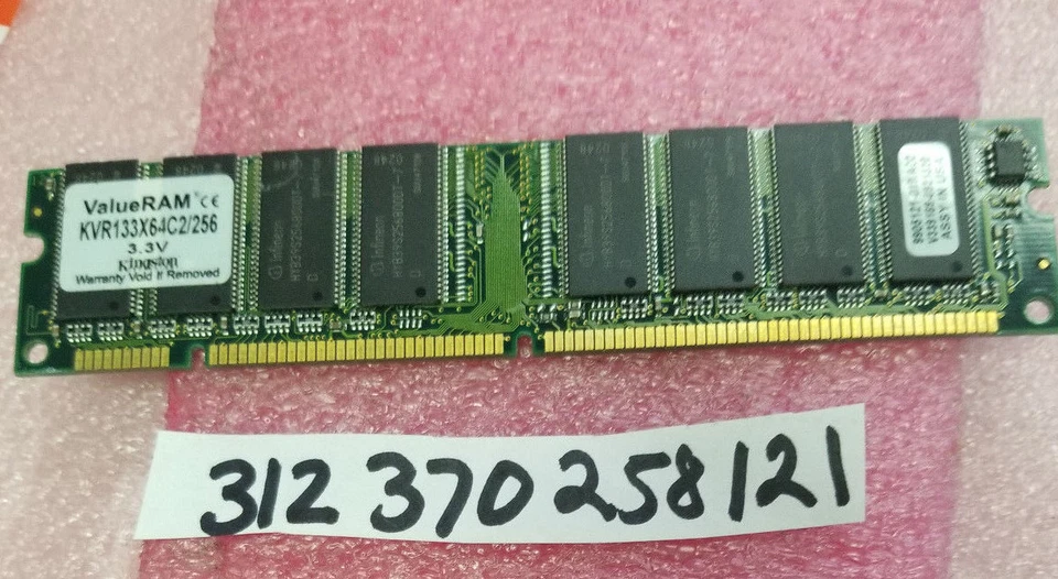  256MB 1RX8 SD SDR SDRAM PC 133 CL2 PC133 168PIN NON-ECC  SINGLE RANK 32X8  - Image 1 of 1