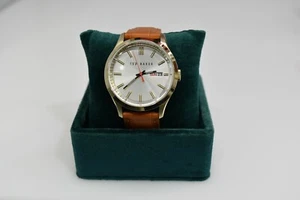 Nuevo reloj Ted Baker cuero marrón oro amarillo esfera plateada IP SS 10023464 $185 - Imagen 1 de 4