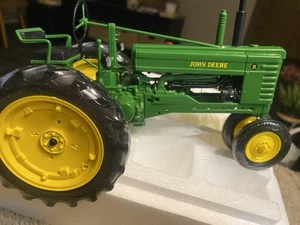 John Deere Model “B” Tractor - Picture 1 of 5