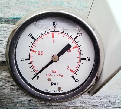 Dynamic CF1P-002D Gauge 30PSI 2.5" SS Case Gly. FIlled 1/4" NPT Panel Mount New - Image 1 of 4