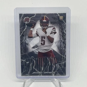 2024 Topps Resurgence - Conductors Jayden Daniels #C-6 (RC) - Picture 1 of 2