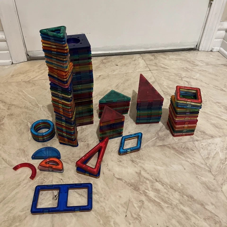 MagnaTiles Picasso Tiles Lot of 153 Pieces Mixed Shapes Squares Triangles - Image 1 of 4