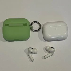 Original Apple Airpods Pro 1st Generation with Wireless Charging Case - A2190 - Photo 1 sur 2