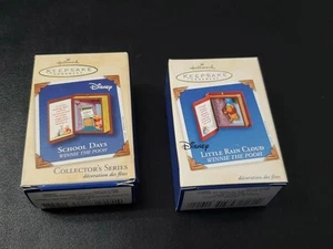 HALLMARK 02 03SCHOOL DAYS WINNIE THE POOH SERIE LIBRO ORNAMENTO Little Rain Cloud - Foto 1 di 4