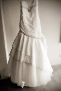 Wedding dress, Can fit size 8 to 10, Veil included, will consider counteroffers - Picture 1 of 3