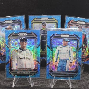 2023 Panini Prizm Racing NASCAR Carolina blaues Zielfernrohr/99: mehrere verfügbar - Bild 1 von 18