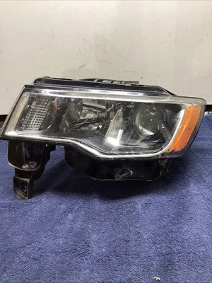 Faro halógeno para conductor izquierdo Jeep Grand Cherokee 2017 2018 2019 2020 2021 OEM Foto 1 de 4