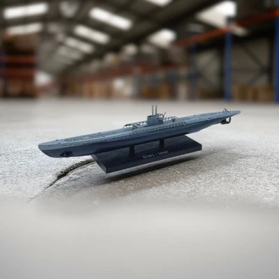 Submarino alemán U-181 de la Segunda Guerra Mundial modelo de submarino fundido a presión aleación colección militar Foto 1 de 4