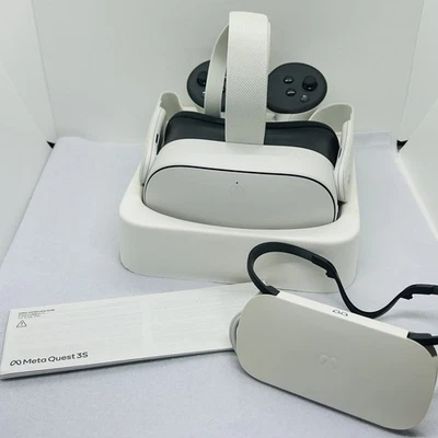 Meta Quest 3 VR headset Breakthrough Mixed Reality 128GB White - Image 1 of 4
