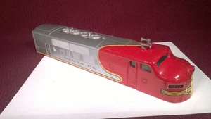 #2 LIONEL POST WAR 2383 F3 DIESEL LOCOMOTIVE SHELL - WARBONET SANTA FE - Picture 1 of 7