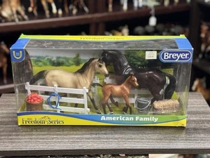 Breyer Classic American Family - Picture 1 of 1