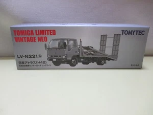 Tomica Limited Vintage Neo LV-N221a 1/64 Nissan Safety Loader Big Wide Silver - Picture 1 of 1