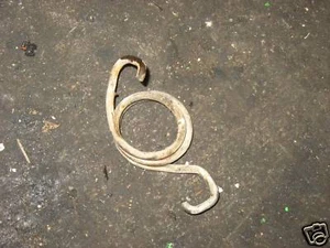 91 KAWASAKI KSF250 MOJAVE KSF 250 BRAKE PEDAL SPRING - Picture 1 of 1