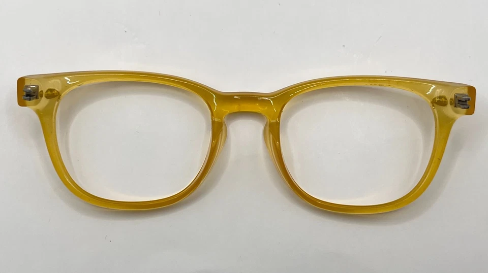 1345 - RAY BAN 4140 YELLOW  FRONT FACE AUTHENTIC - image 1 of 2
