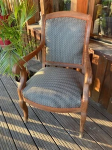Elegant Antique Regency Style Armchair with Full Seat Restoration. - Picture 1 of 18