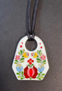 ZEMA White Matyo Hand Painted Fine Porcelain Pendant Floral Botanical Joint Rope - Picture 1 of 13