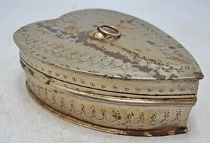 Antqiue Brass Betel Leaves Shaped Paandaan Box Original Old Hand Crafted - Picture 1 of 7