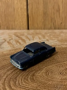 Lesney No 33 Ford Zodiac over painted (221/037) - Picture 1 of 5