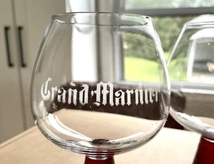 Grand Mariner Whiskey Schnapsglas Gläser 2er Set Glühbirne mit roter Basis 16 Unzen - Bild 1 von 5