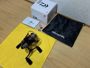 Daiwa Tsukishita Beauty MX2004 DH Spinning Reel Lightweight Smooth Used - Picture 1 of 5