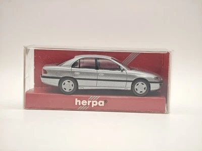 Herpa Opel Omega CDX H0 1:87 Modellino Auto Dettagliata - Immagine 1 di 4