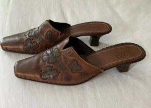 Tsonga made in South Africa Brown Leather Mules Size 39 (US 7) EUC - Picture 1 of 4