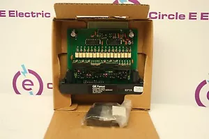 Módulo de salida GE IC610MDL152A 24VDC **NUEVO en caja** - Imagen 1 de 2