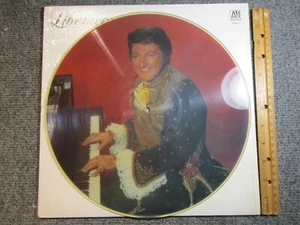 Liberace ~ 1982 Vinyl ~ Picture Record ~ A Legendary Performer - Picture 1 of 2
