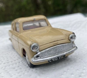 All ORIGINAL TRI-ANG SPOT ON 213: FORD ANGLIA 1962 RARE FAWN. LIGHTLY PLAY-WORN - Picture 1 of 23
