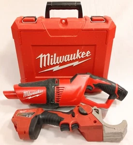 Milwaukee 2470-20 Plastic Pipe Shear & 0850-20 Vacuum M12 Cordless Li-ion 39430 - Picture 1 of 16