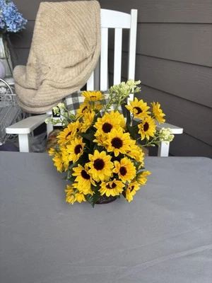 "Nuevo arreglo floral hecho a mano en maceta de madera girasoles SKU EU10 10 X 11""" Foto 1 de 4