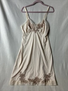 Vintage Van Raalte Full Slip Womens  S 38 Ivory Nylon Suavette Lace USA Lingerie - Picture 1 of 4