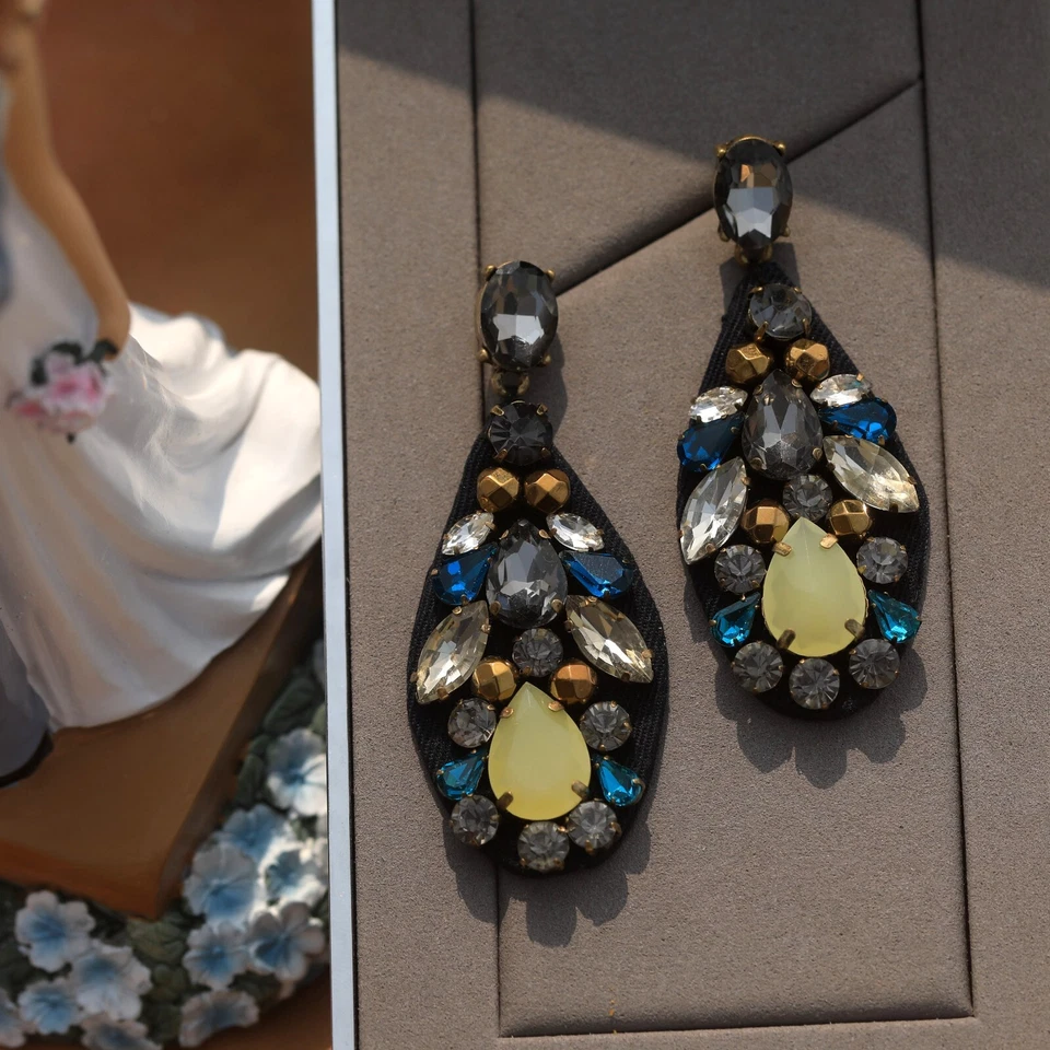 Ohrringe Lang Clip On Art Déco Tropf Strass Grau Stoff Blau Marine EH7 - Bild 1 von 4