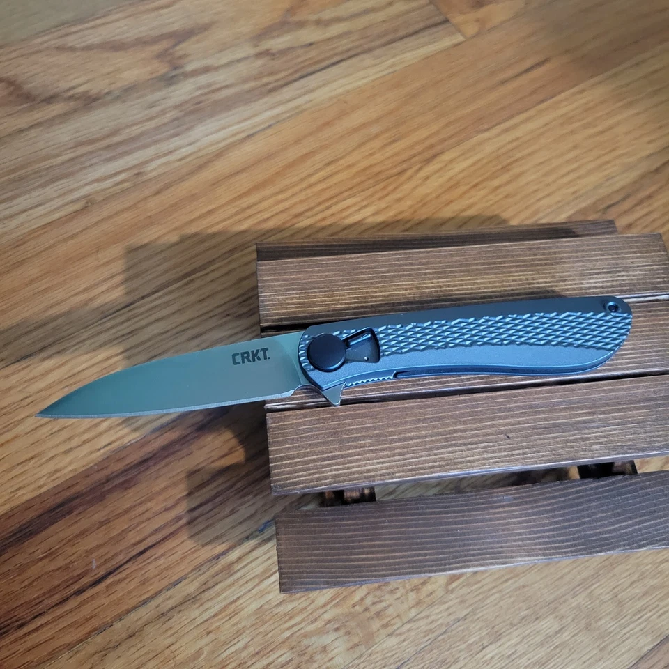 Cuchillo aleta cebolla CRKT Slacker hoja de punto de caída satinado de 3,324", aluminio gris Foto 1 de 4