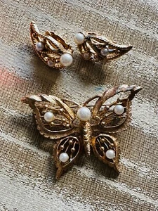 VTG 1950’s GP BUTTERFLY PIN & CLIP EARRINGS SET- COSTUME JEWELRY - Picture 1 of 4