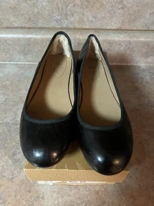 UGG Leather Flats Womens Size 8.5 - Picture 1 of 7