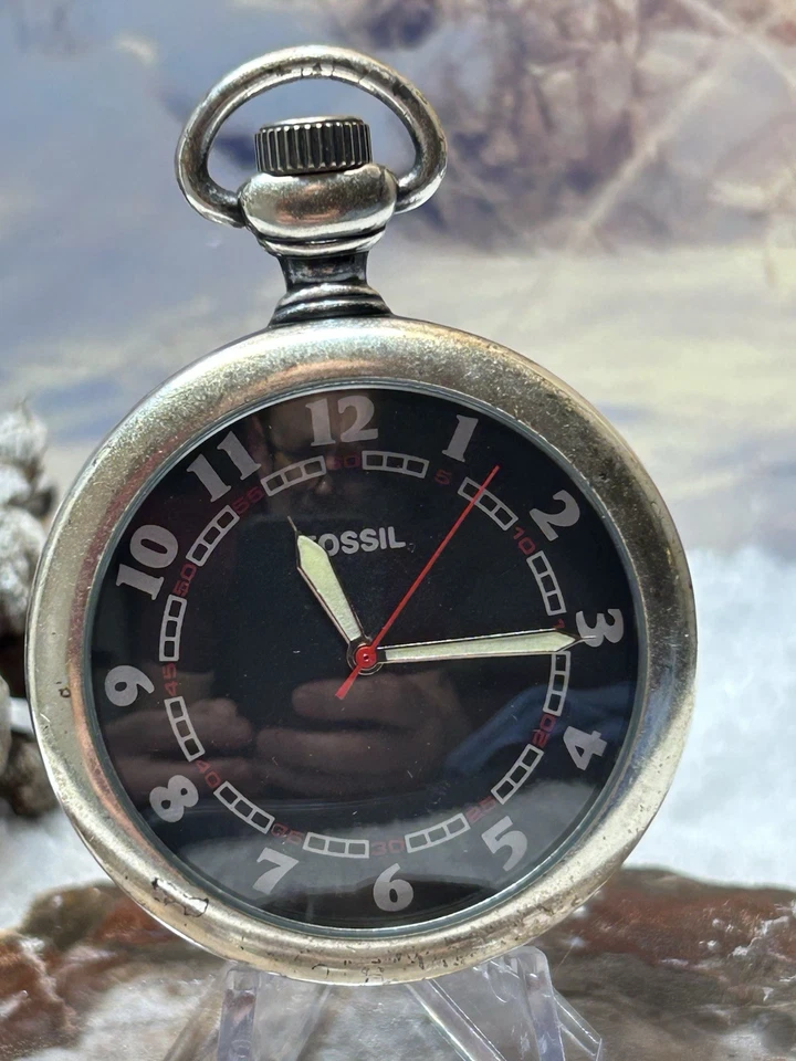 Reloj Bolsillo Hombre Vintage Tono Plateado Fossil Mood Cuarzo. Funciona muy bien mantiene el tiempo Foto 1 de 4